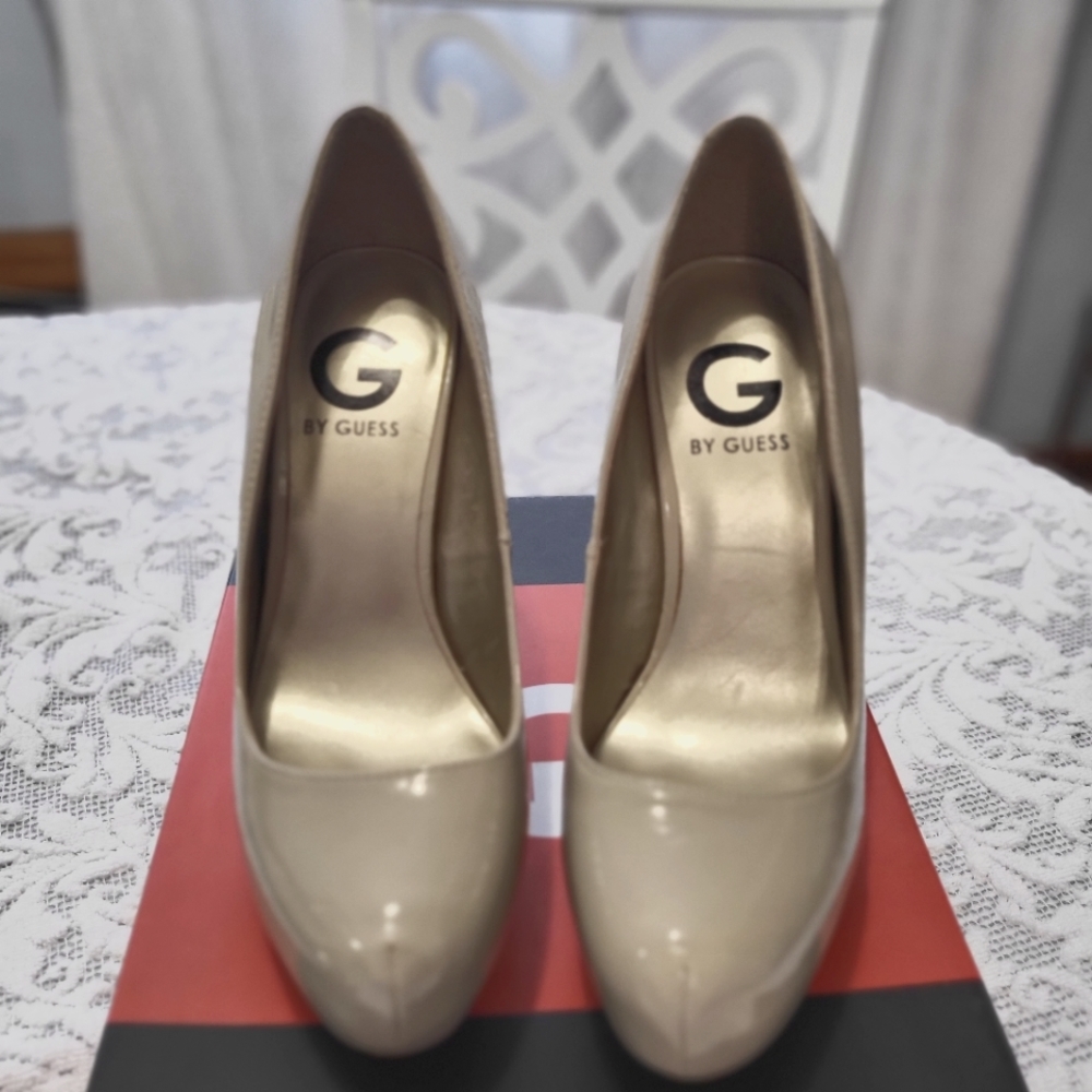 High heels GGVOXXI by GUESS